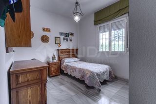 Chalet en venta en Gelves