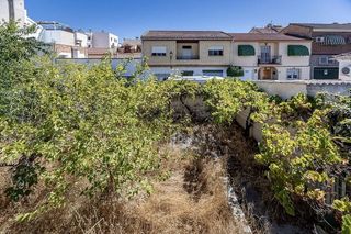 Terreno en venta en Avda. De los Ogíjares en Armilla