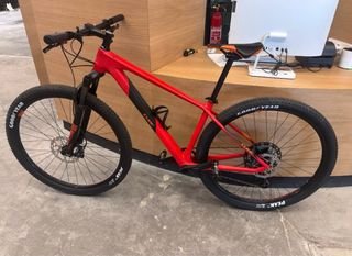 Cube Reaction Pro Carbono 29” Talla S/M