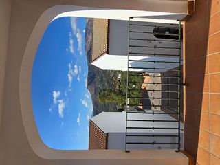 Casa adosada en venta en Alcaucín