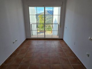 Casa adosada en venta en Alcaucín