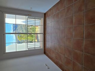 Casa adosada en venta en Alcaucín