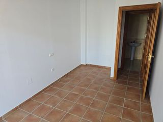Casa adosada en venta en Alcaucín