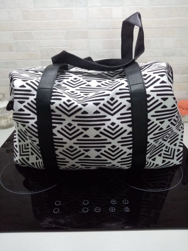 Borsone GHD nero e bianco