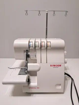 Remalladora Singer overlock Blanca