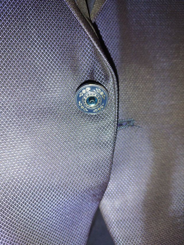 Traje de novio azul/morado