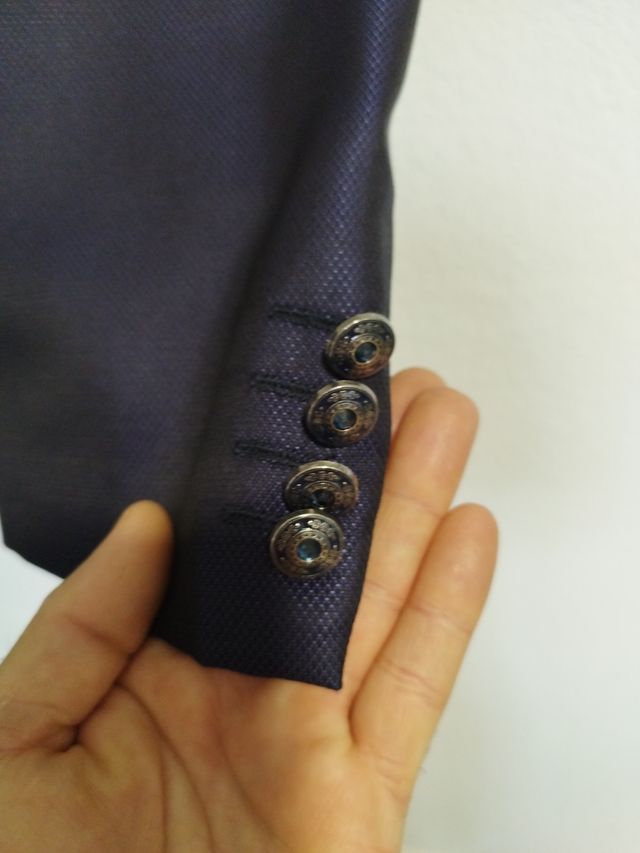 Traje de novio azul/morado