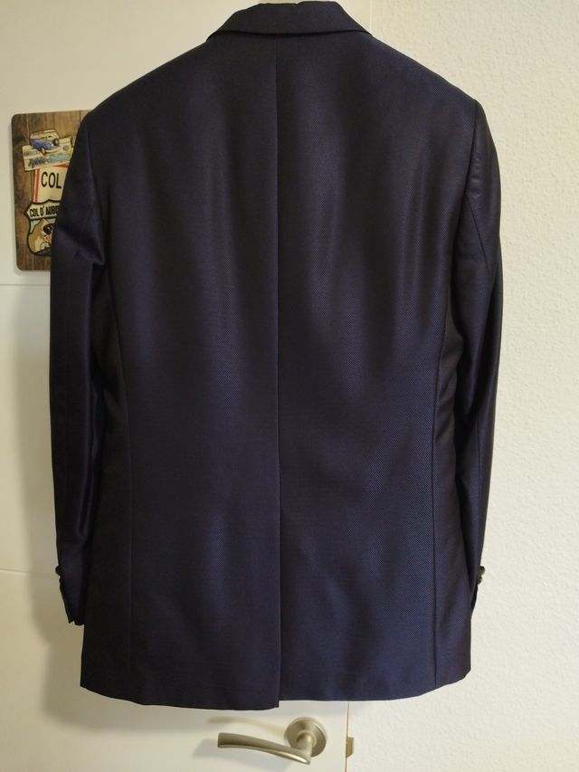 Traje de novio azul/morado