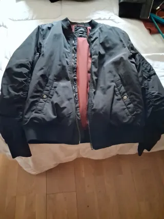 Cazadora Bomber Negra Pull&Bear XL