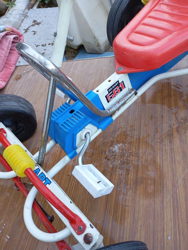 Coche pedales Coloma Pastor años 80