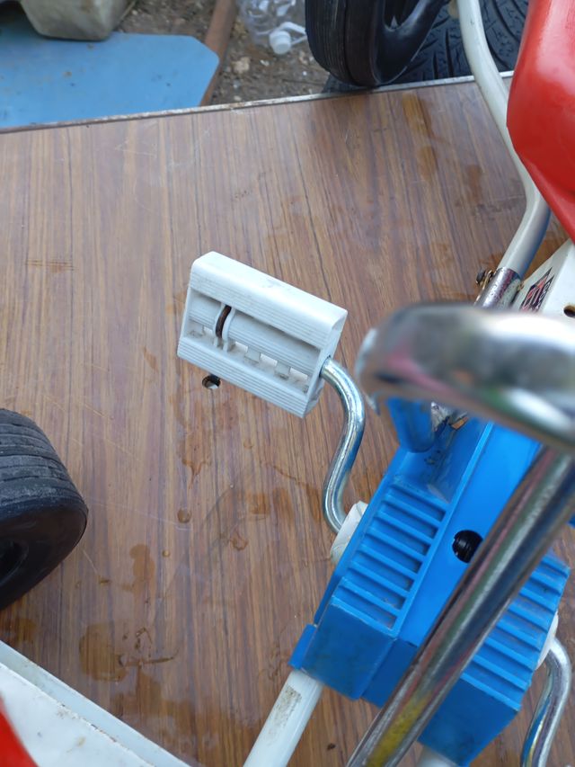 Coche pedales Coloma Pastor años 80