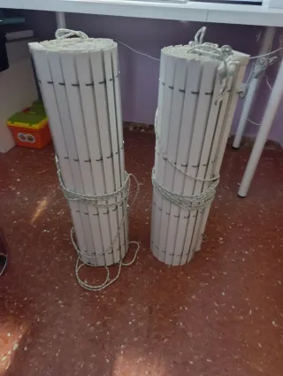 2 Persianas enrollables blancas