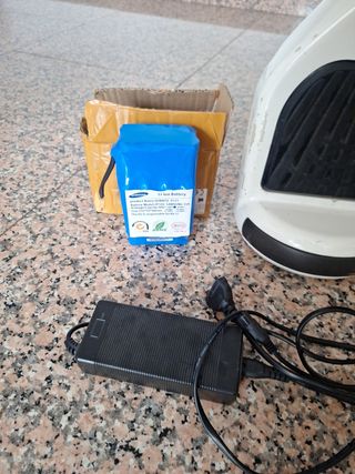 Hoverboard blanco con cargador y batería