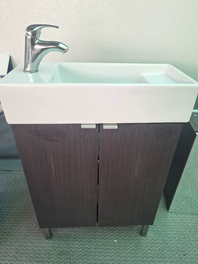 Lavabo Ikea con mueble
