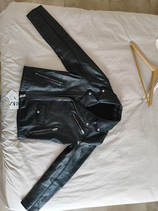 Chaqueta Piel Zara Negra Nueva con Etiqueta