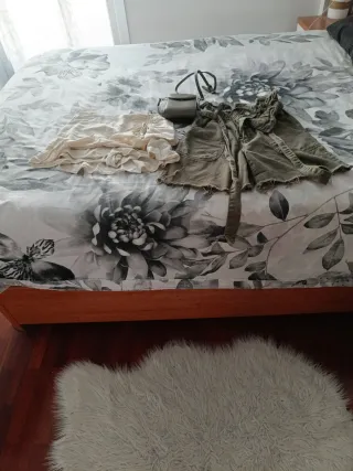 Conjunto falda y pantalón corto y bolso