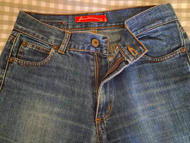 Vaqueros Fendi Azules