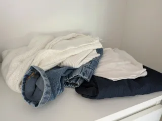 Ropa de niña: conjunto blanco y azul