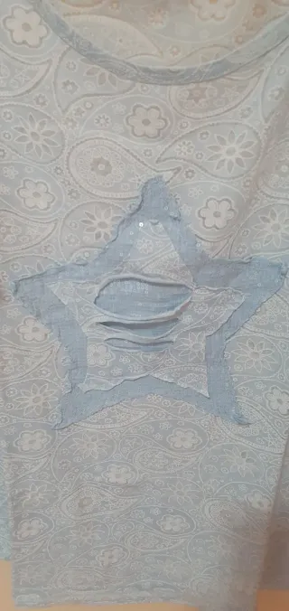 Camiseta azul con estrella desgarrada Talla XL