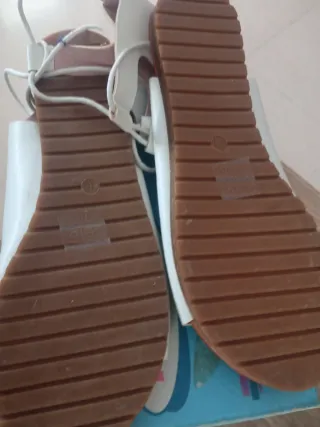 Sandalias gladiador blancas talla 40.sin estrenar 