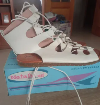 Sandalias gladiador blancas talla 40.sin estrenar 