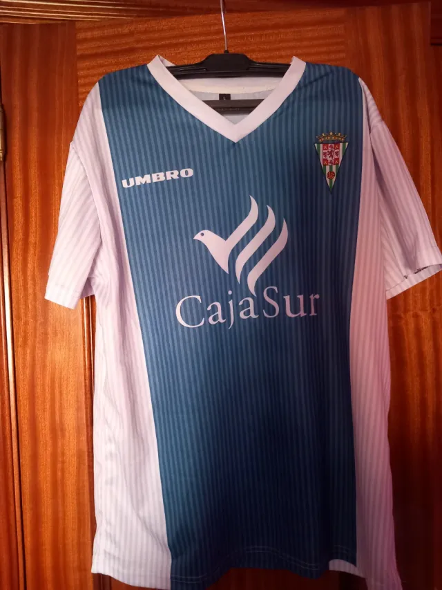 Camiseta Umbro Córdoba Talla L impresa