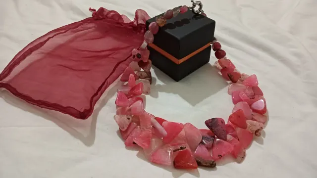 Collar de ágata rosa natural