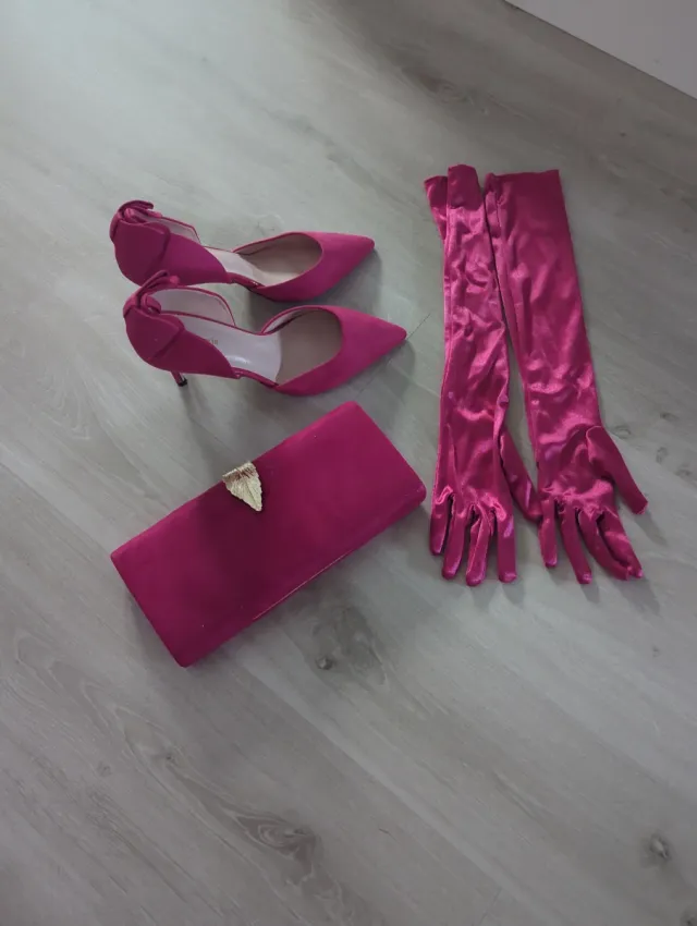 Zapatos ,guantes y bolso