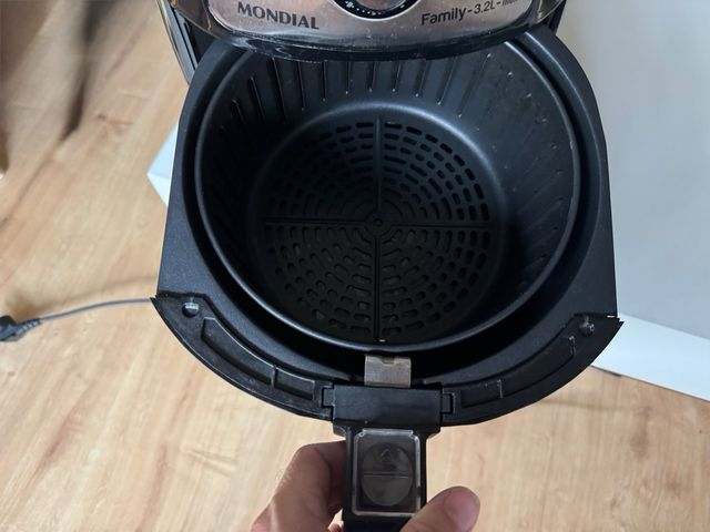 Freidora de Aire Mondial Family 3.2L Inox