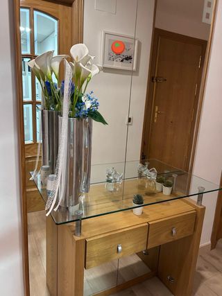 Mueble de entrada madera y cristal