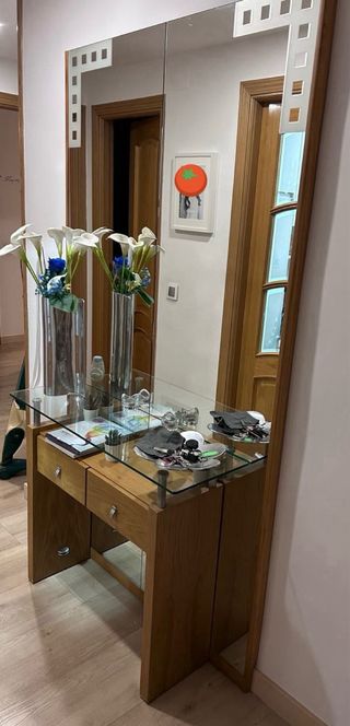 Mueble de entrada madera y cristal
