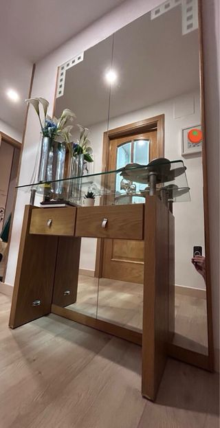 Mueble de entrada madera y cristal