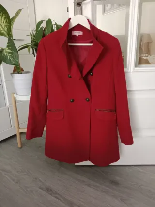 Abrigo Rojo Mujer Embrujo