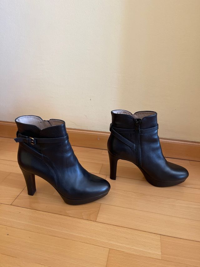 Botines UNISA negros tacón plataforma