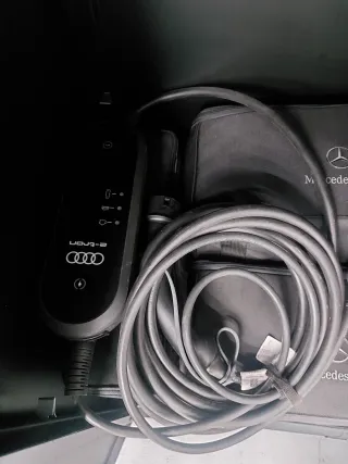 cargadores de coches híbridos y 100% eléctricos 