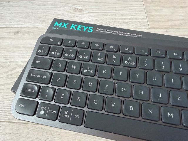 Teclado Logitech MX Keys