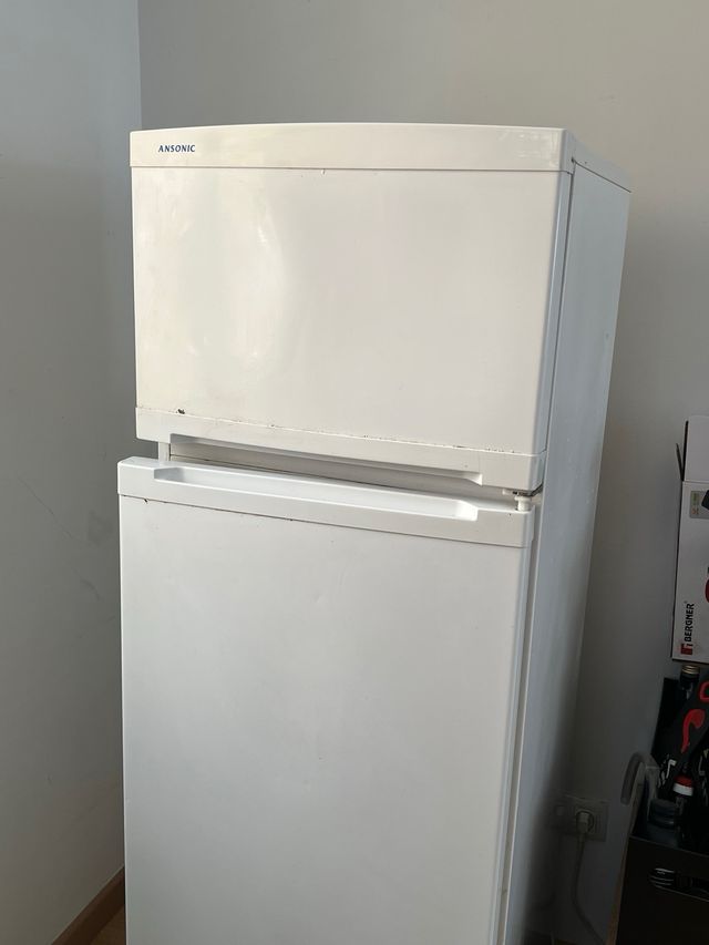 Nevera blanca Ansonic