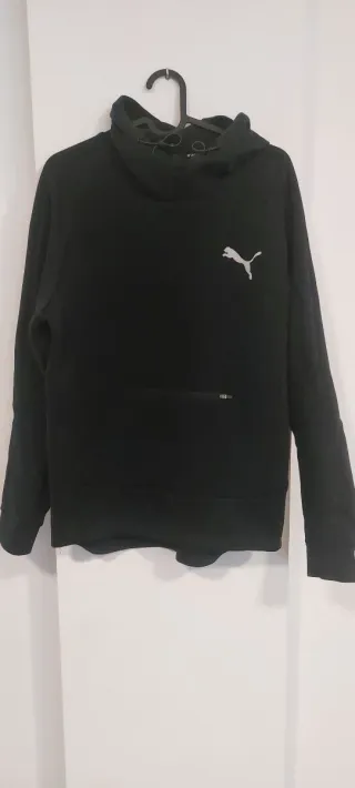 Sudadera negra con capucha, marca Puma chico Talla