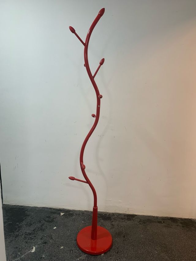 Perchero de diseño rojo 1,80m