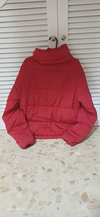 Chaqueta acolchada mujer roja
