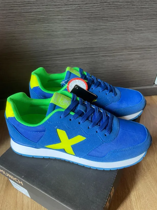 Zapatillas Munich Azul y Verde