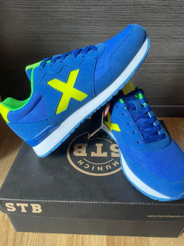 Zapatillas Munich Azul y Verde