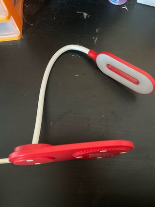 Lampada rossa con ricarica wireless