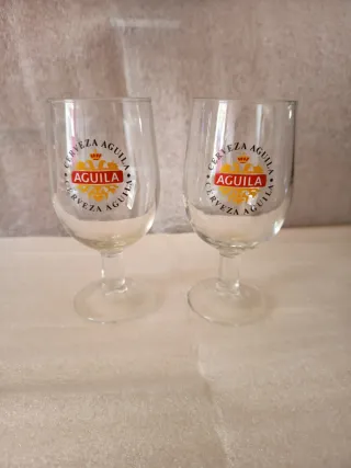 2 Copas de Cerveza Aguila