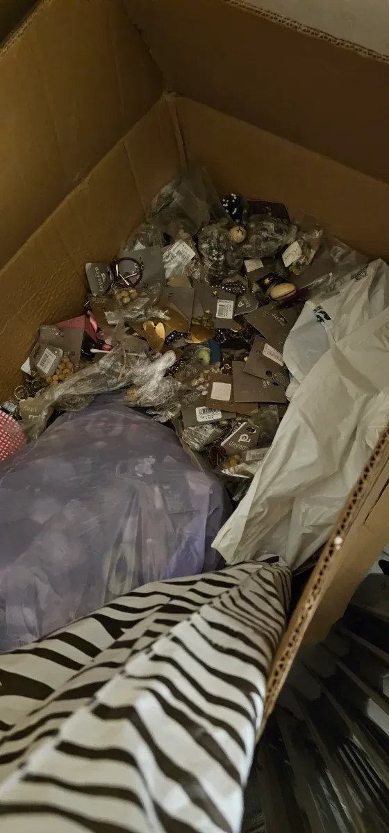 Caja de bisutería variada