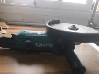 Radial Makita GA9050 230mm