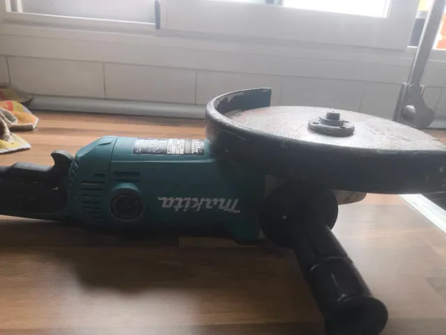 Radial Makita GA9050 230mm