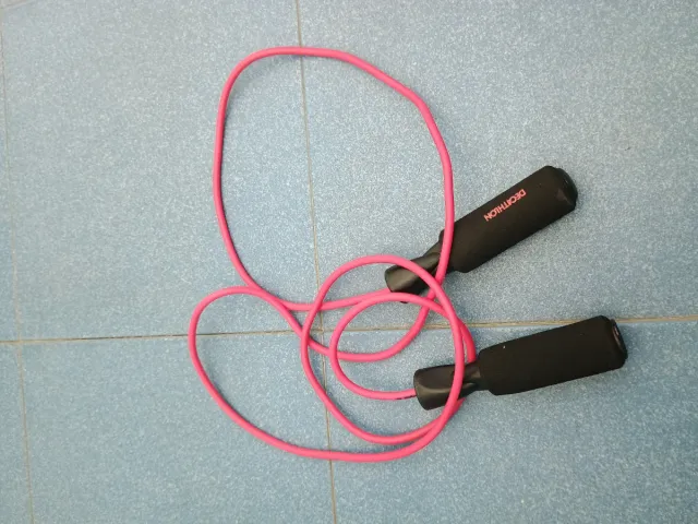 Comba rosa Decathlon