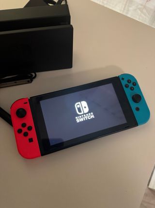 Nintendo Switch Azul y Rojo