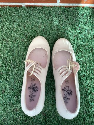 Zapatos Flamenco Beige Talla 38